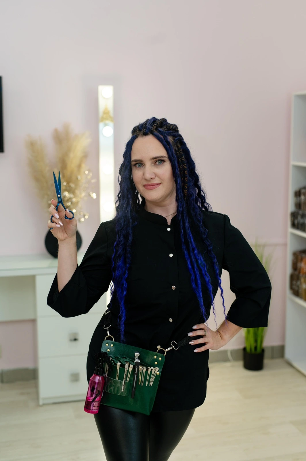 Dashevska hair studio — логотип